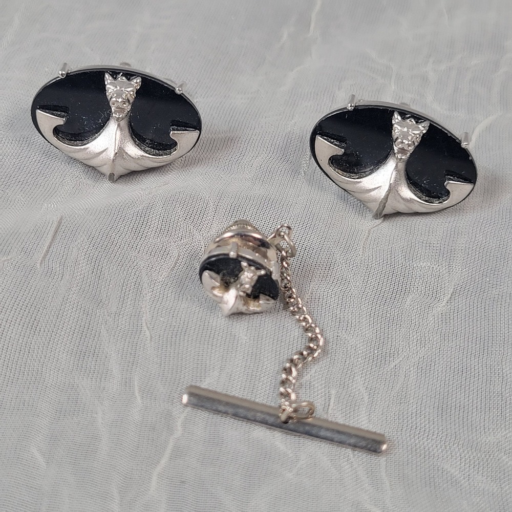 Swank Dragon Cuff Link Tie Pin Set Silver Tone Black Oval Mythical Gothic Style